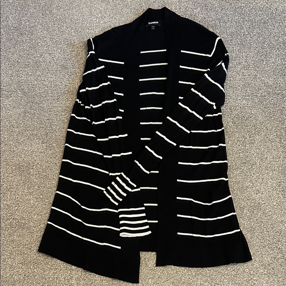 Express women’s long cardigan. Size M